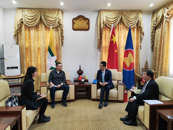 1646983384908052392.jpg 缅甸驻昆明总领事会见缅甸代表处负责人.jpg